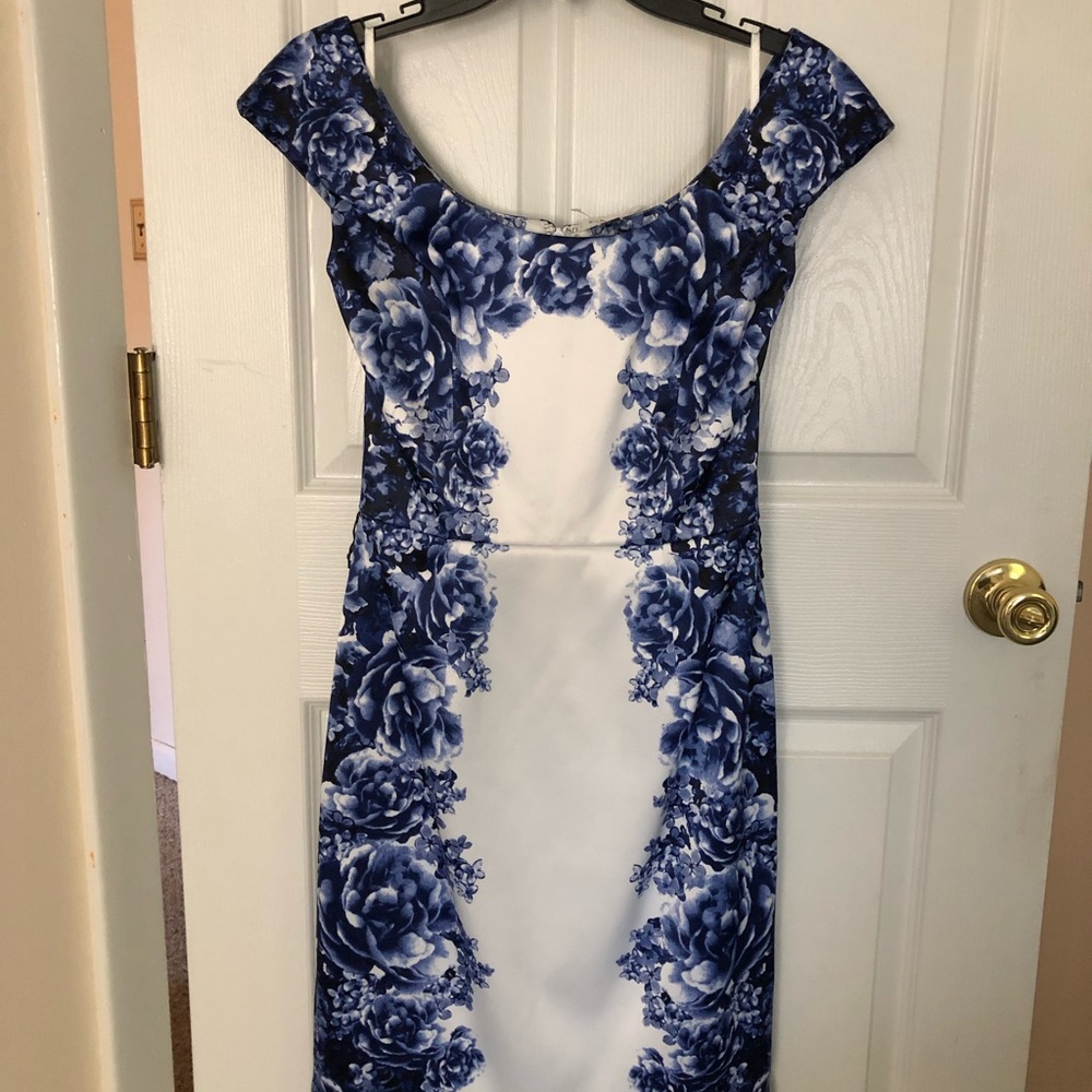 NWT White House Black Market Size 2 Dress